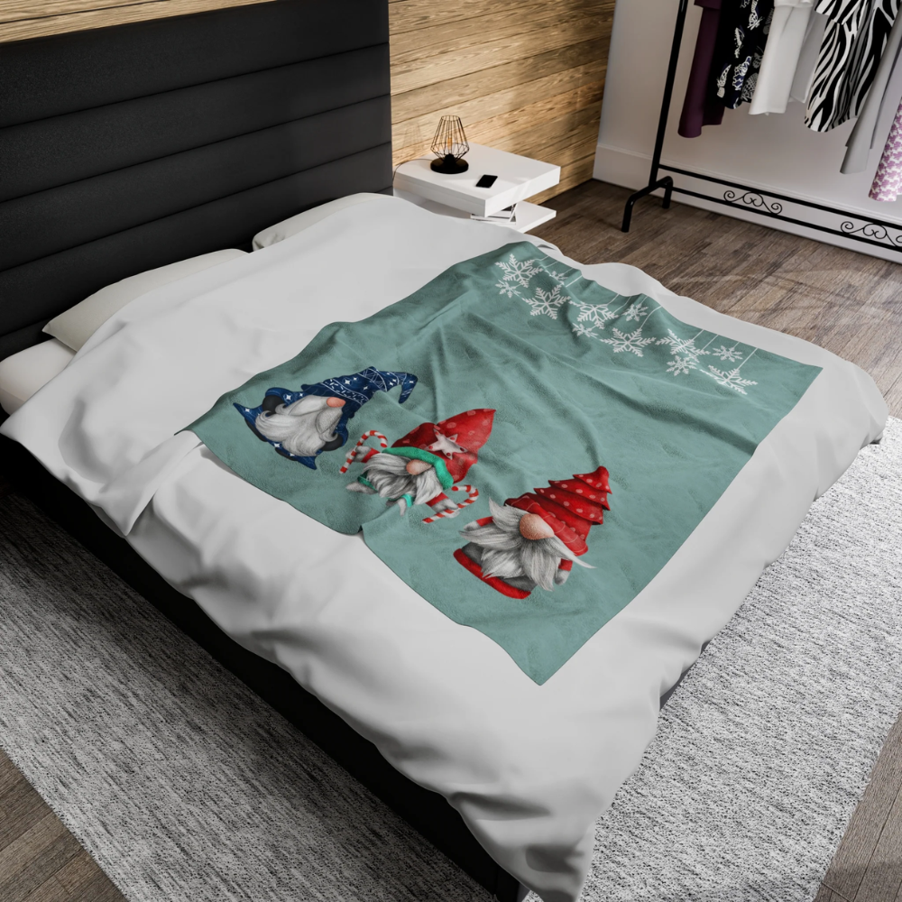 Gnome Holiday Plush Blanket Throw
