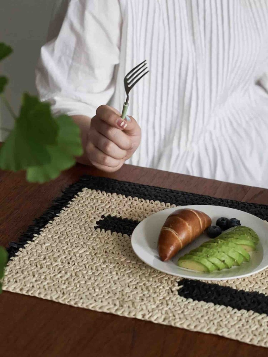 Handmade Retro Nordic Woven Reed Placemat Set of 4 Pcs for Elegant