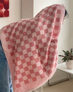 Premium Checkered Bath Towel - Long-Staple Cotton for Ultimate