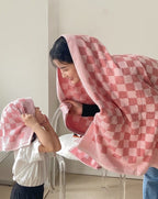 Premium Checkered Bath Towel - Long-Staple Cotton for Ultimate